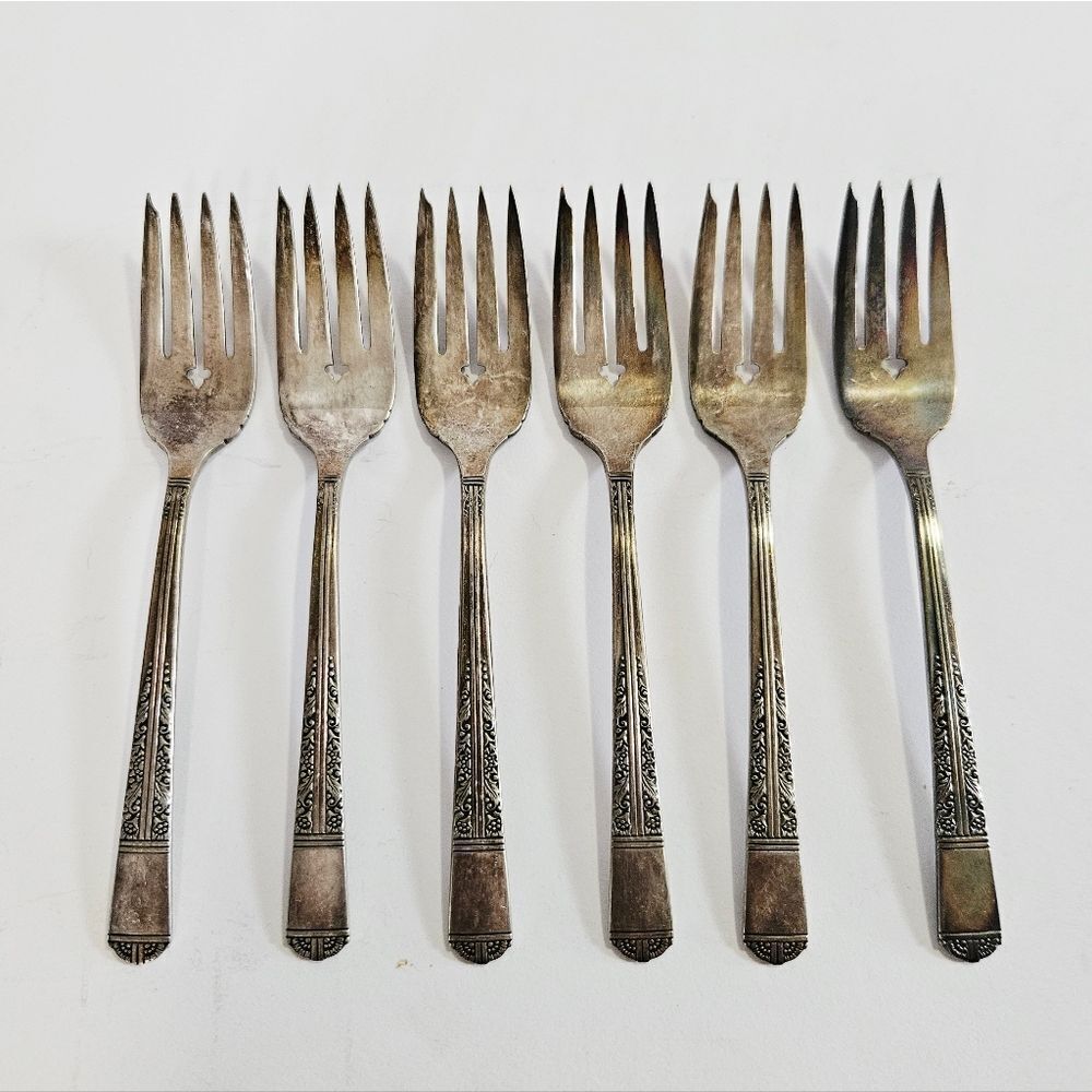 Vintage Oneida Tudor Plate Royal York/Oakleigh Silver Plate Salad Fork Set of 6